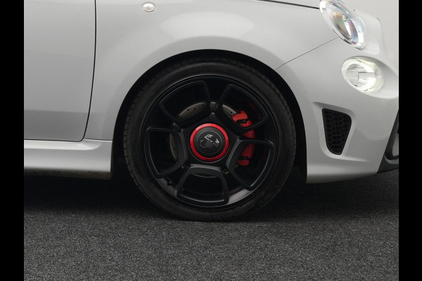 Abarth 595 Pista 165 pk Automaat Campovolo Grau | bi Xenon  | Monza Sportuitlaat |  Apple Carplay | Sportstoelen | G Force Indicator | 17"L.M | DAB | Parkpilot |