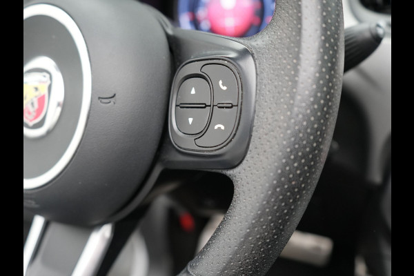 Abarth 595 Pista 165 pk Automaat Campovolo Grau | bi Xenon  | Monza Sportuitlaat |  Apple Carplay | Sportstoelen | G Force Indicator | 17"L.M | DAB | Parkpilot |