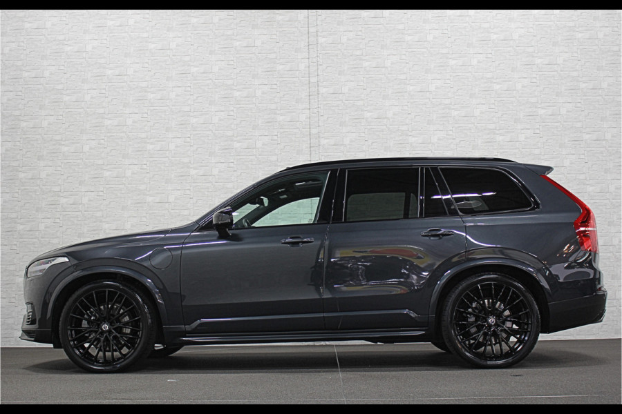 Volvo XC90 455pk T8 AWD R-Design Long Range | Ultimate Dark | Luchtvering | 360 Camera | Bowers & Wilkins | Panorama | Pilot-Assist | ACC | Stoel Massage & Ventilatie | Dubbel glas | Head-Up | Memory | Trekhaak | Sportstoelen | Keyless-Entry | Stuurwiel Verwarmd |