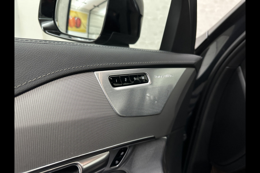 Volvo XC90 455pk T8 AWD R-Design Long Range | Ultimate Dark | Luchtvering | 360 Camera | Bowers & Wilkins | Panorama | Pilot-Assist | ACC | Stoel Massage & Ventilatie | Dubbel glas | Head-Up | Memory | Trekhaak | Sportstoelen | Keyless-Entry | Stuurwiel Verwarmd |