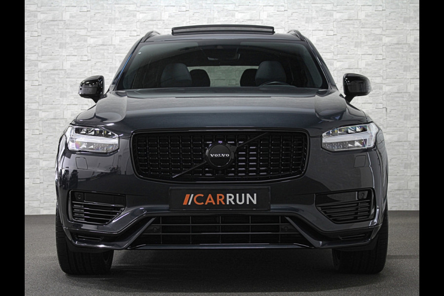 Volvo XC90 455pk T8 AWD R-Design Long Range | Ultimate Dark | Luchtvering | 360 Camera | Bowers & Wilkins | Panorama | Pilot-Assist | ACC | Stoel Massage & Ventilatie | Dubbel glas | Head-Up | Memory | Trekhaak | Sportstoelen | Keyless-Entry | Stuurwiel Verwarmd |