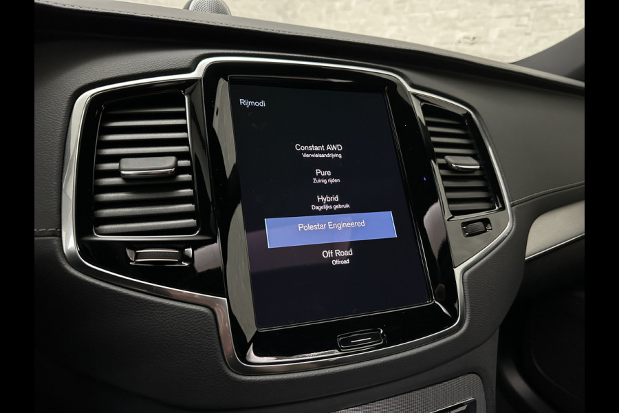 Volvo XC90 455pk T8 AWD R-Design Long Range | Ultimate Dark | Luchtvering | 360 Camera | Bowers & Wilkins | Panorama | Pilot-Assist | ACC | Stoel Massage & Ventilatie | Dubbel glas | Head-Up | Memory | Trekhaak | Sportstoelen | Keyless-Entry | Stuurwiel Verwarmd |