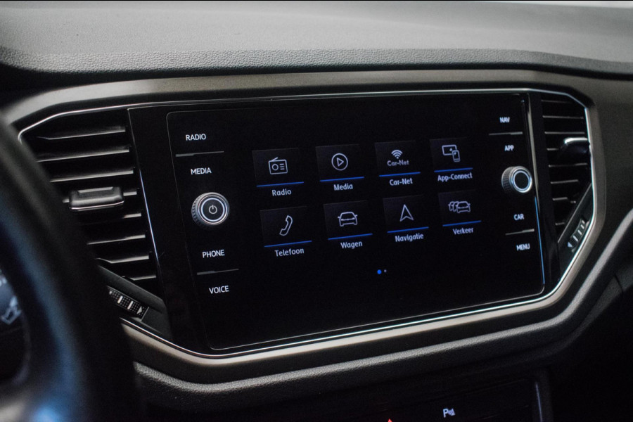 Volkswagen T-Roc 1.0 TSI Style Sport [ Virtual Full LED 19 Inch R Line Velgen Trekhaak Camera Carplay Adaptive Cruise Stoelverw ]