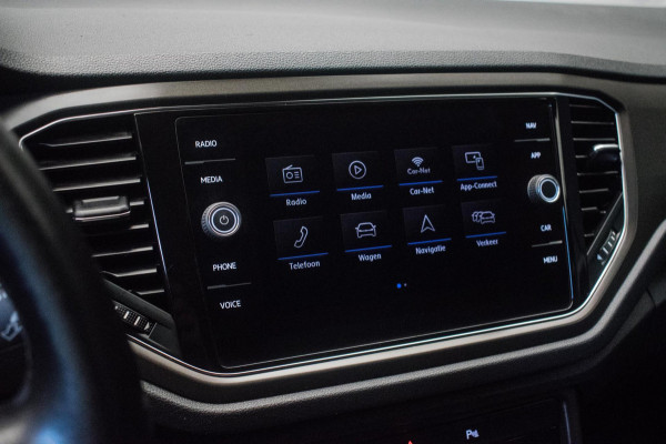 Volkswagen T-Roc 1.0 TSI Style Sport [ Virtual Full LED 19 Inch R Line Velgen Trekhaak Camera Carplay Adaptive Cruise Stoelverw ]