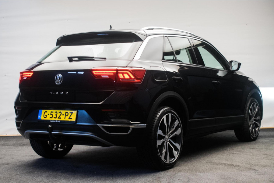 Volkswagen T-Roc 1.0 TSI Style Sport [ Virtual Full LED 19 Inch R Line Velgen Trekhaak Camera Carplay Adaptive Cruise Stoelverw ]