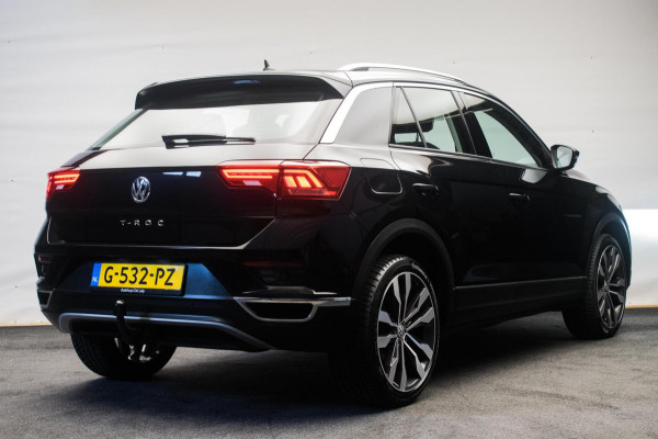 Volkswagen T-Roc 1.0 TSI Style Sport [ Virtual Full LED 19 Inch R Line Velgen Trekhaak Camera Carplay Adaptive Cruise Stoelverw ]