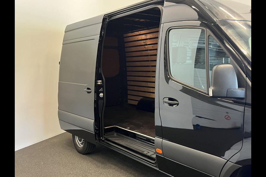 Mercedes-Benz Sprinter 315 L2H2 150pk Automaat Cruise control Navigatie 360 Camera Trekhaak