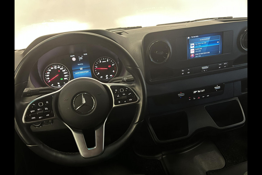 Mercedes-Benz Sprinter 315 L2H2 150pk Automaat Cruise control Navigatie 360 Camera Trekhaak