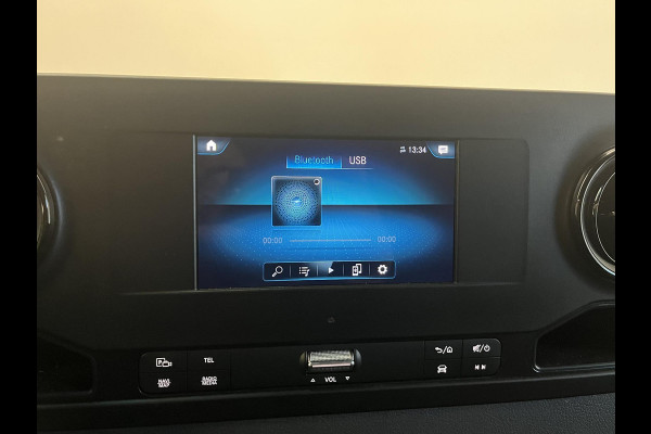 Mercedes-Benz Sprinter 315 L2H2 150pk Automaat Cruise control Navigatie 360 Camera Trekhaak
