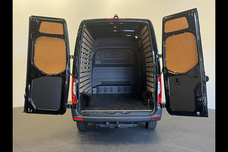 Mercedes-Benz Sprinter 315 L2H2 150pk Automaat Cruise control Navigatie 360 Camera Trekhaak