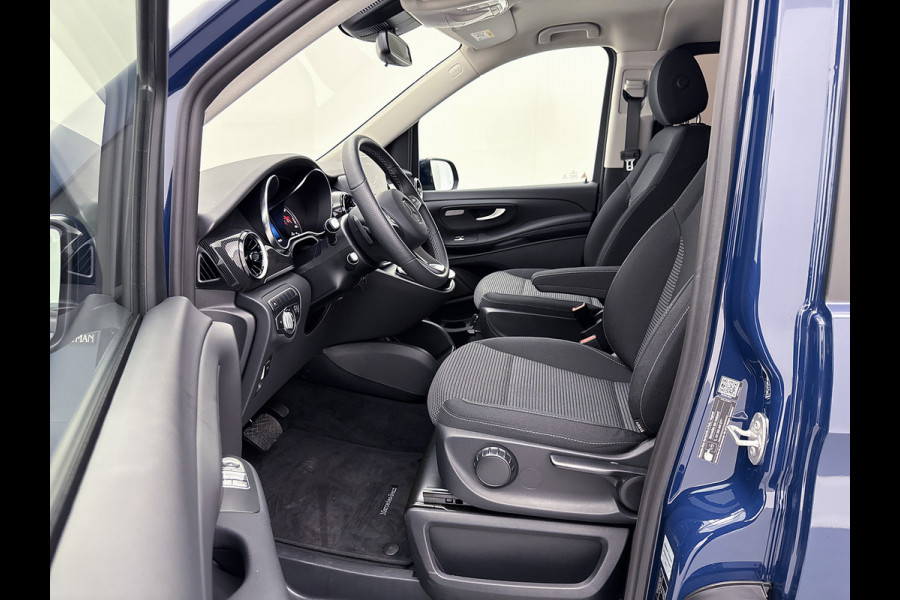 Mercedes-Benz Eqv 300 L3 90kWh Actieradius 350 km (WLTP) 6 Zitplaatsen / SCHERPE MEENEEMPRIJS VOLLEDIG NIEUW !! / MBUX, Climatecontrol, Cruisecontrol, Camera, 19 inch, Black pakket