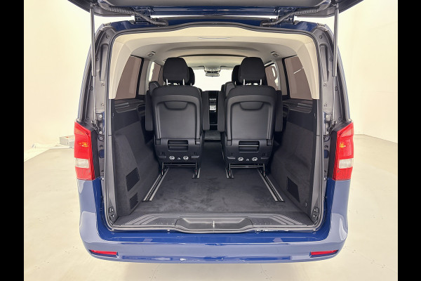 Mercedes-Benz Eqv 300 L3 90kWh Actieradius 350 km (WLTP) 6 Zitplaatsen / SCHERPE MEENEEMPRIJS VOLLEDIG NIEUW !! / MBUX, Climatecontrol, Cruisecontrol, Camera, 19 inch, Black pakket