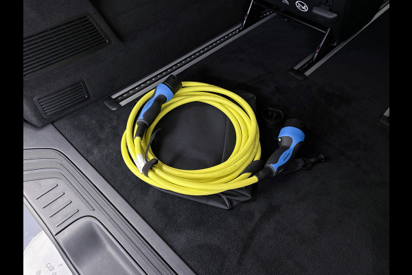 Mercedes-Benz Eqv 300 L3 90kWh Actieradius 350 km (WLTP) 6 Zitplaatsen / SCHERPE MEENEEMPRIJS VOLLEDIG NIEUW !! / MBUX, Climatecontrol, Cruisecontrol, Camera, 19 inch, Black pakket