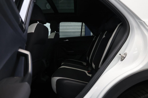Volkswagen T-Roc 2.0 TSI 4Motion R-LINE LED/VIRTUAL/SFEER/PANO/HALF LEDER+S.VERWARMING/19"LMV/PDC/LINE/ACC/ECC/12 MND GARANTIE!