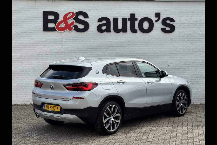 BMW X2 XDrive25e High Executive M-pakket Sfeer Harman/kardon Leder Carplay Head up Led