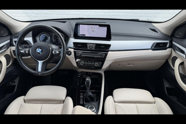 BMW X2 XDrive25e High Executive M-pakket Sfeer Harman/kardon Leder Carplay Head up Led