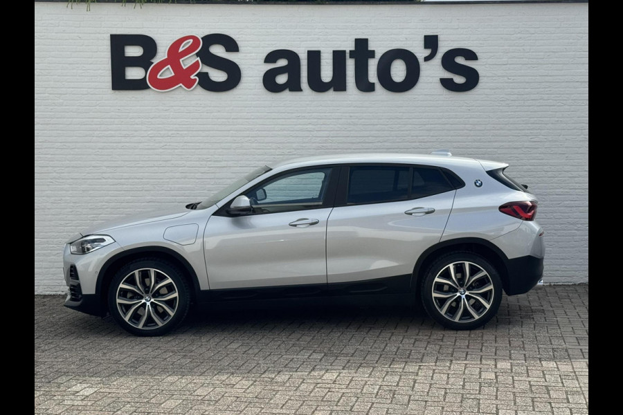 BMW X2 XDrive25e High Executive M-pakket Sfeer Harman/kardon Leder Carplay Head up Led