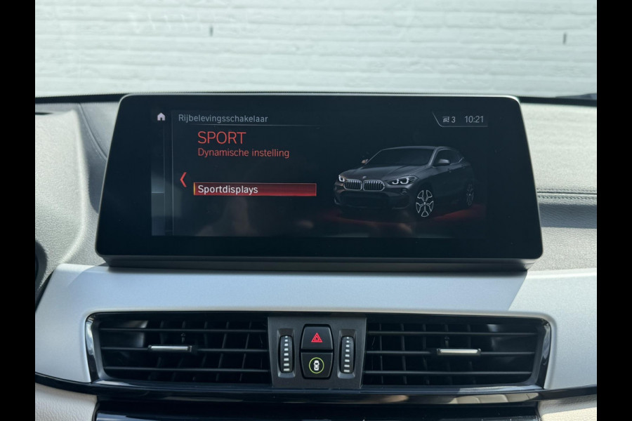 BMW X2 XDrive25e High Executive M-pakket Sfeer Harman/kardon Leder Carplay Head up Led