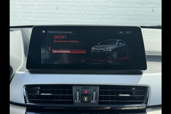 BMW X2 XDrive25e High Executive M-pakket Sfeer Harman/kardon Leder Carplay Head up Led