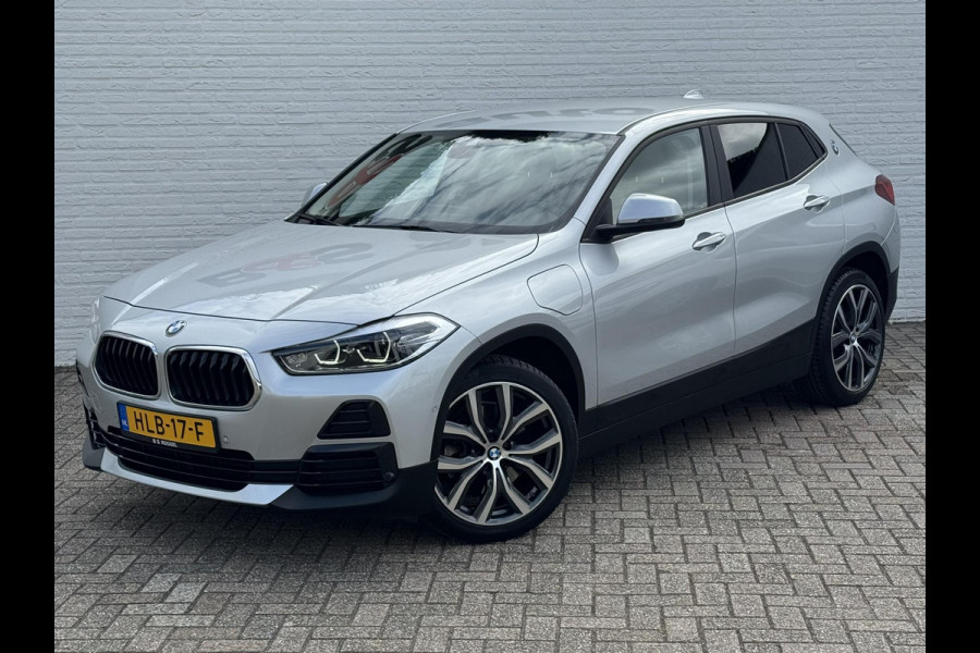 BMW X2 XDrive25e High Executive M-pakket Sfeer Harman/kardon Leder Carplay Head up Led