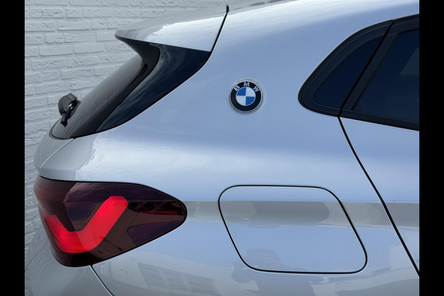 BMW X2 XDrive25e High Executive M-pakket Sfeer Harman/kardon Leder Carplay Head up Led