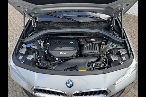 BMW X2 XDrive25e High Executive M-pakket Sfeer Harman/kardon Leder Carplay Head up Led