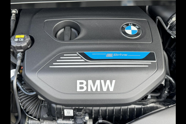 BMW X2 XDrive25e High Executive M-pakket Sfeer Harman/kardon Leder Carplay Head up Led