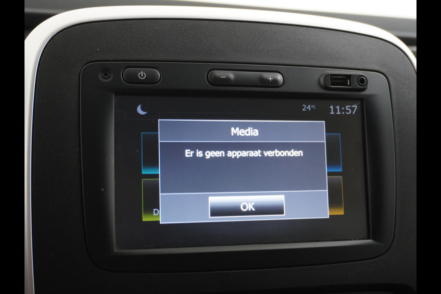 Renault Trafic 1.6dCi 96 T29 L1H1 3-Persoons Trekhaak Ecc Navi Camera Regen/Lichtsensor Cruise Control Pdc Bluetooth Led Schuifdeur Betonplex vloer Wandbekleding Comfort 1e Eigenaar Euro 6 Facelift model 2.000kg trekvermogen