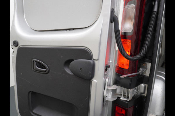 Renault Trafic 1.6dCi 96 T29 L1H1 3-Persoons Trekhaak Ecc Navi Camera Regen/Lichtsensor Cruise Control Pdc Bluetooth Led Schuifdeur Betonplex vloer Wandbekleding Comfort 1e Eigenaar Euro 6 Facelift model 2.000kg trekvermogen