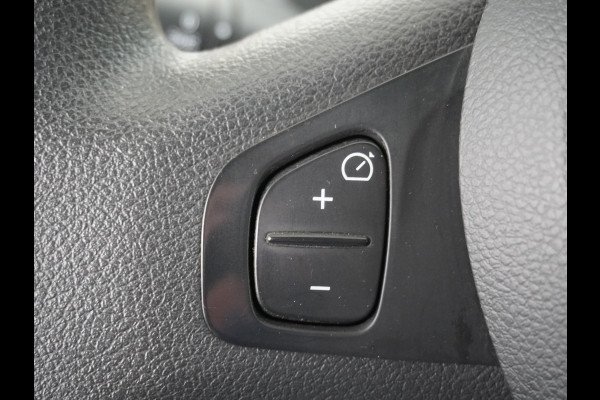Renault Trafic 1.6dCi 96 T29 L1H1 3-Persoons Trekhaak Ecc Navi Camera Regen/Lichtsensor Cruise Control Pdc Bluetooth Led Schuifdeur Betonplex vloer Wandbekleding Comfort 1e Eigenaar Euro 6 Facelift model 2.000kg trekvermogen