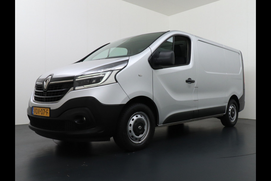 Renault Trafic 1.6dCi 96 T29 L1H1 3-Persoons Trekhaak Ecc Navi Camera Regen/Lichtsensor Cruise Control Pdc Bluetooth Led Schuifdeur Betonplex vloer Wandbekleding Comfort 1e Eigenaar Euro 6 Facelift model 2.000kg trekvermogen