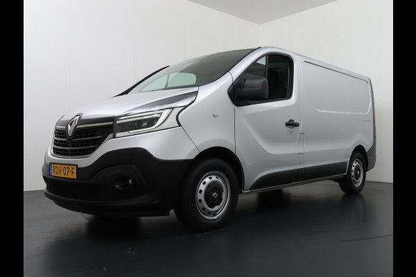 Renault Trafic 1.6dCi 96 T29 L1H1 3-Persoons Trekhaak Ecc Navi Camera Regen/Lichtsensor Cruise Control Pdc Bluetooth Led Schuifdeur Betonplex vloer Wandbekleding Comfort 1e Eigenaar Euro 6 Facelift model 2.000kg trekvermogen