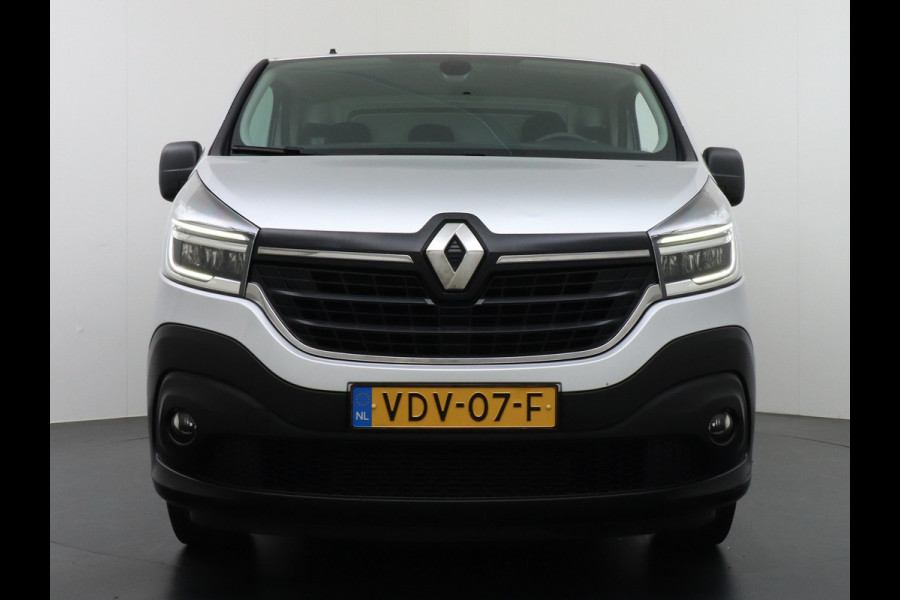 Renault Trafic 1.6dCi 96 T29 L1H1 3-Persoons Trekhaak Ecc Navi Camera Regen/Lichtsensor Cruise Control Pdc Bluetooth Led Schuifdeur Betonplex vloer Wandbekleding Comfort 1e Eigenaar Euro 6 Facelift model 2.000kg trekvermogen