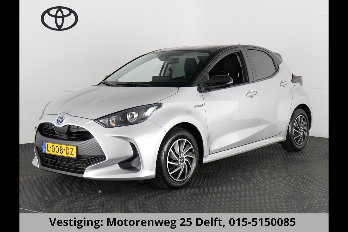 Toyota Yaris 1.5 HYBRID BI-TONE SILVERLINE AUTOMAAT CLOUD NAVI APPLE & ANDROID.CAMERA.TOYOTA GARANTIE TOT 2031 !! Toyota Yaris 1.5 HYBRID BI-TONE SILVERLINE AUTOMAAT CLOUD NAVI APPLE & ANDROID.CAMERA.TOYOTA GARANTIE TOT 2031 !!