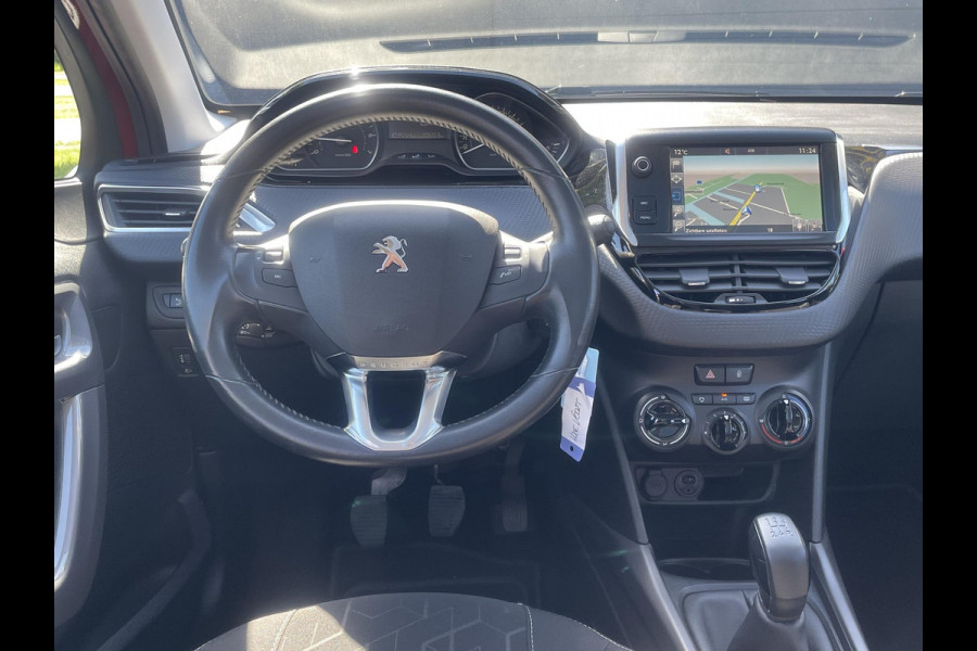 Peugeot 2008 1.2 PureTech Blue Lion 1e Eigenaar,Pano,Navi,Trekhaak,Pdc,110pk,Lmv,Apk tot 04-2026