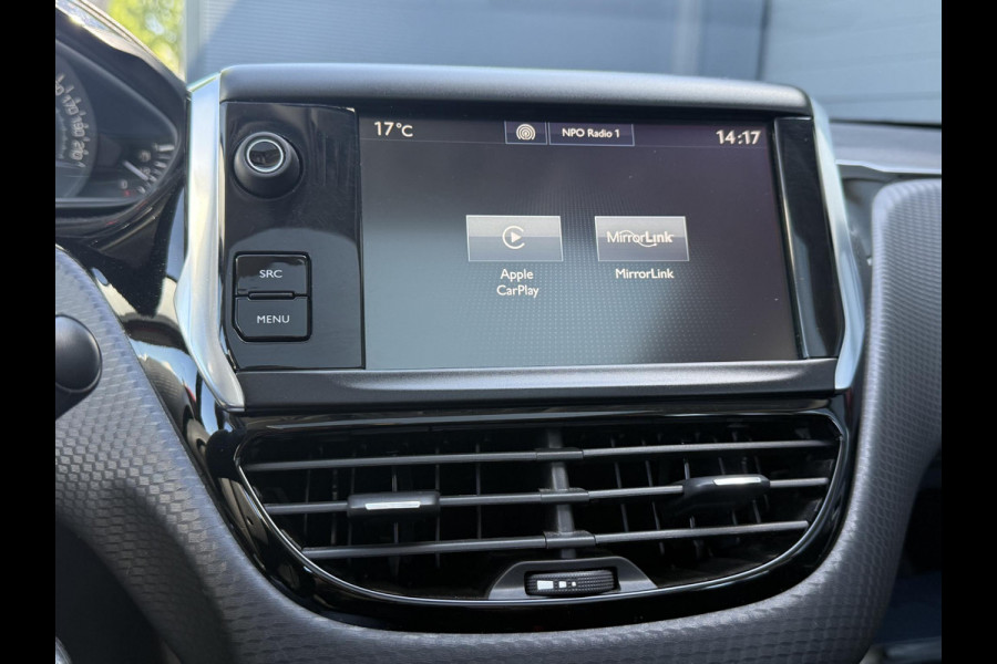 Peugeot 2008 1.2 PureTech Blue Lion 1e Eigenaar,Pano,Navi,Trekhaak,Pdc,110pk,Lmv,Apk tot 04-2026