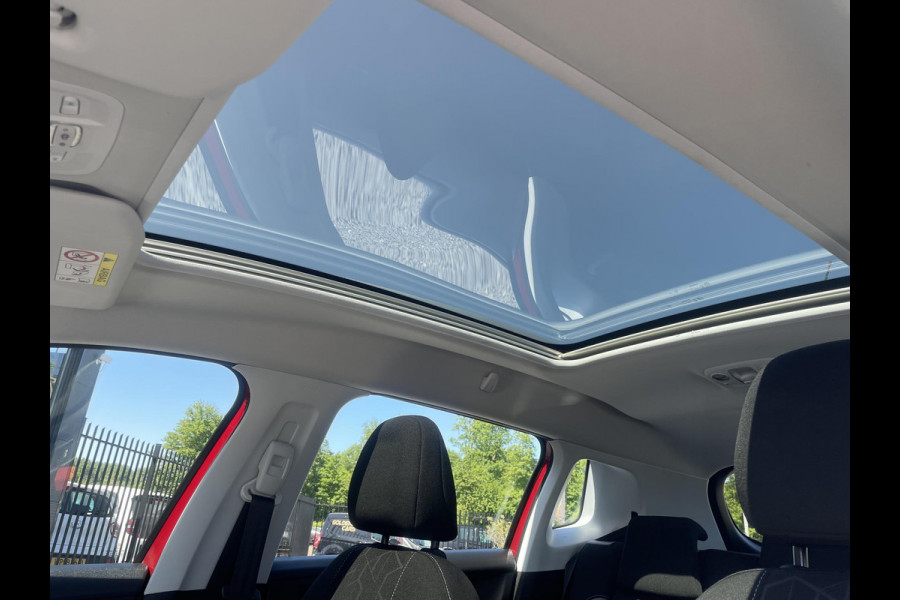 Peugeot 2008 1.2 PureTech Blue Lion 1e Eigenaar,Pano,Navi,Trekhaak,Pdc,110pk,Lmv,Apk tot 04-2026
