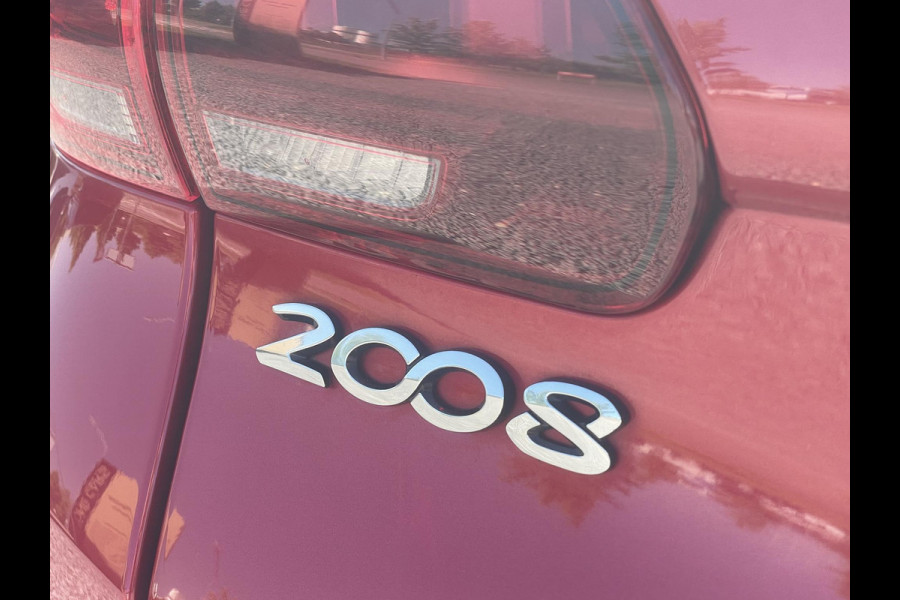 Peugeot 2008 1.2 PureTech Blue Lion 1e Eigenaar,Pano,Navi,Trekhaak,Pdc,110pk,Lmv,Apk tot 04-2026