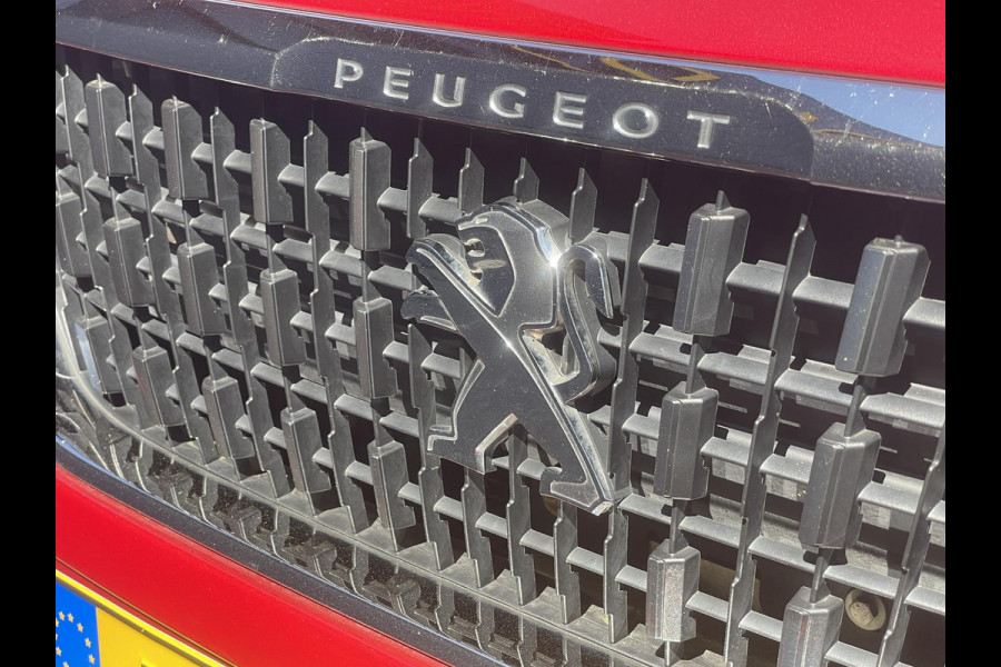 Peugeot 2008 1.2 PureTech Blue Lion 1e Eigenaar,Pano,Navi,Trekhaak,Pdc,110pk,Lmv,Apk tot 04-2026
