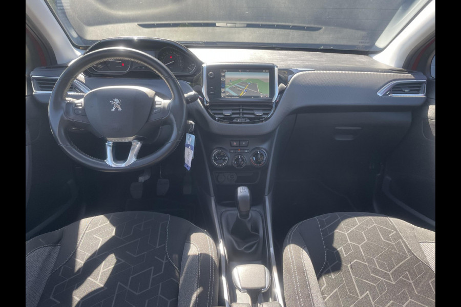 Peugeot 2008 1.2 PureTech Blue Lion 1e Eigenaar,Pano,Navi,Trekhaak,Pdc,110pk,Lmv,Apk tot 04-2026