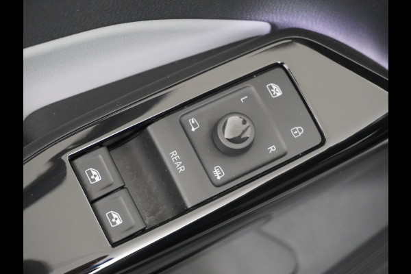 Volkswagen ID.3 58kWh 204PK Navi-Pro Adap.Cruise Lmv 18" Camera Apple Carplay Android Auto Stoel-Stuurverwarming Cruise Control Pdc Dab Keyless  DAB+ Bluetooth Regensensor Rijstrooksensor Verkeersbord detectie €41.600,- Nieuw! Grootste accu