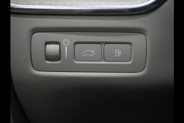 Volvo XC60 2.0 Recharge T8 AWD Inscription | Panoramadak | Pilot Assist | Keyless | Adaptive Cruise | Camera