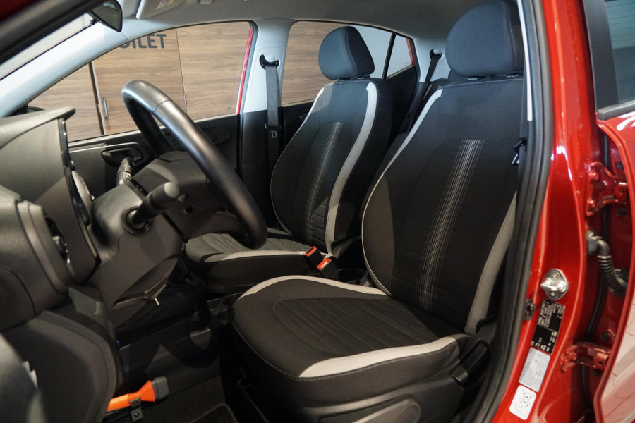 Hyundai i10 1.0 Comfort Smart + CAMERA / CARPLAY / NAVIGATIE