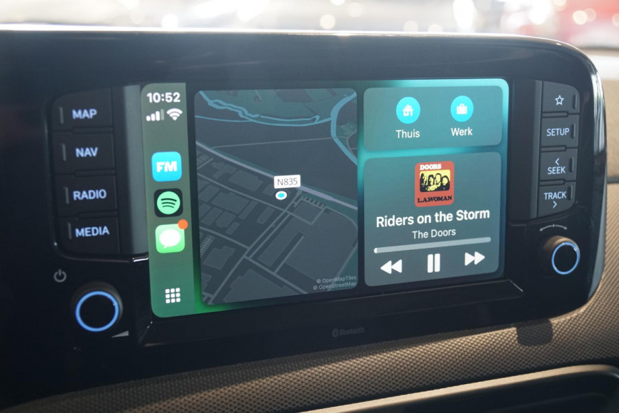 Hyundai i10 1.0 Comfort Smart + CAMERA / CARPLAY / NAVIGATIE