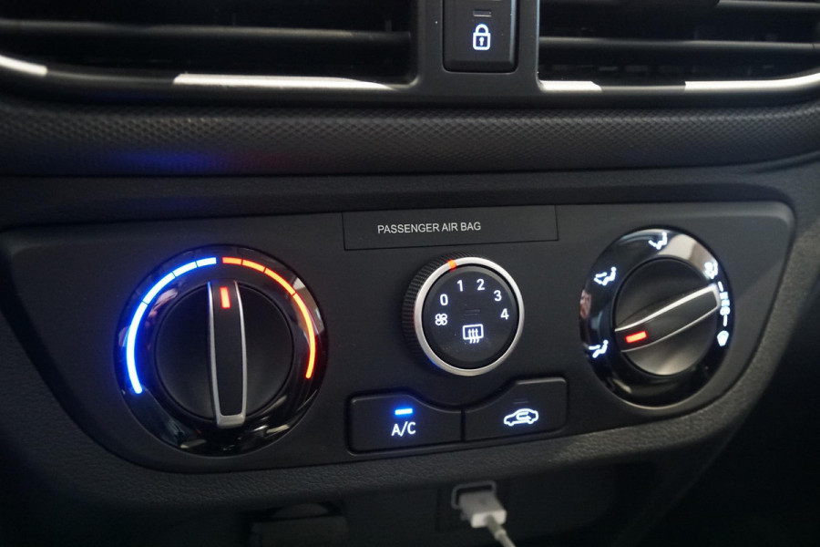 Hyundai i10 1.0 Comfort Smart + CAMERA / CARPLAY / NAVIGATIE