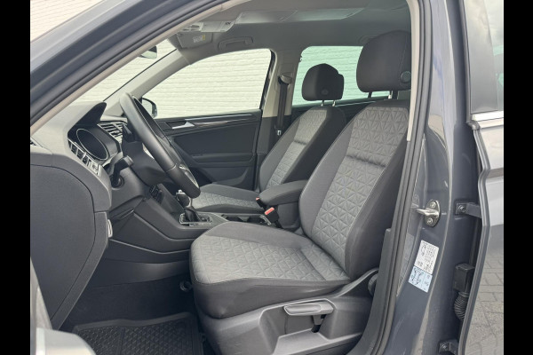 Volkswagen Tiguan 1.5 TSI Led verlichting Camera Clima Adaptieve cruise Stoelverwarming Navigatie
