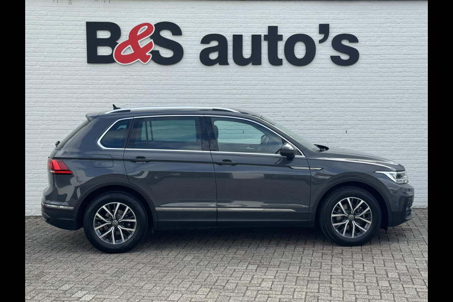 Volkswagen Tiguan 1.5 TSI Led verlichting Camera Clima Adaptieve cruise Stoelverwarming Navigatie