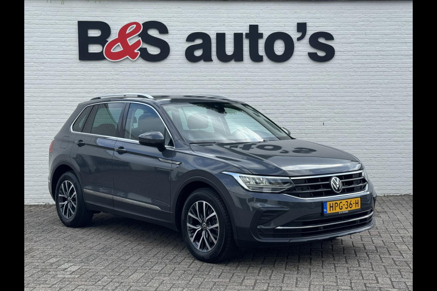 Volkswagen Tiguan 1.5 TSI Led verlichting Camera Clima Adaptieve cruise Stoelverwarming Navigatie