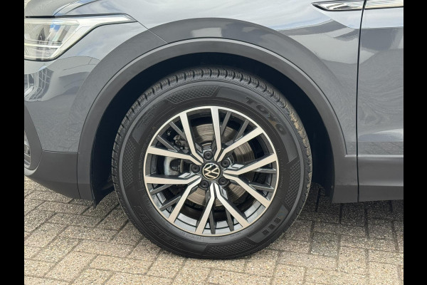 Volkswagen Tiguan 1.5 TSI Led verlichting Camera Clima Adaptieve cruise Stoelverwarming Navigatie