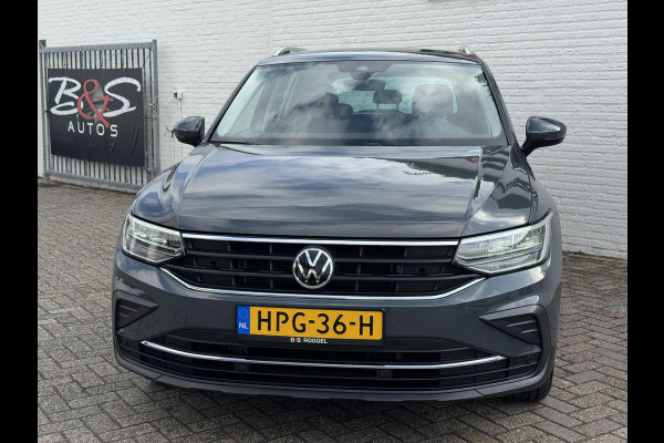 Volkswagen Tiguan 1.5 TSI Led verlichting Camera Clima Adaptieve cruise Stoelverwarming Navigatie